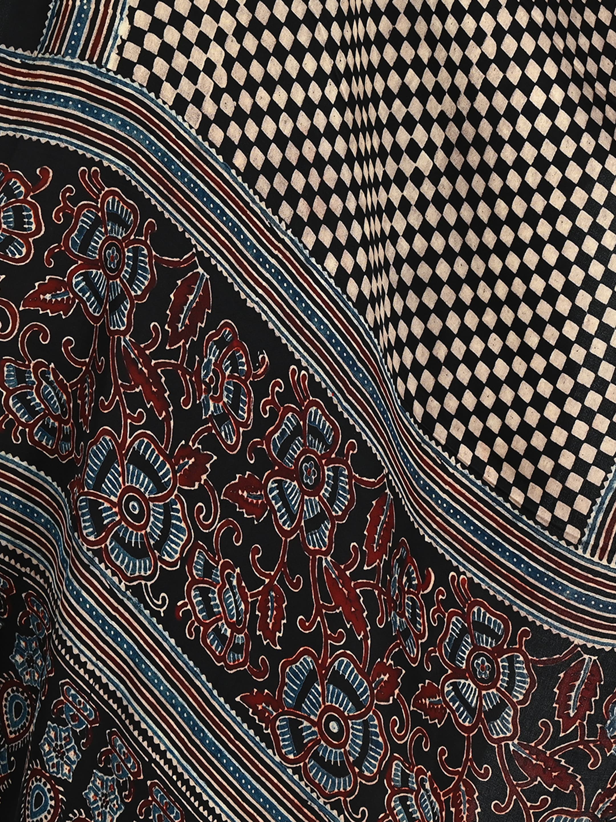 Black Houndstooth & Ajrakh Dupatta 2